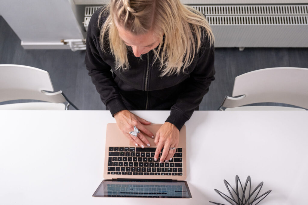 Linda arbetar Tankbar Digitalbyrå, Webbyrå